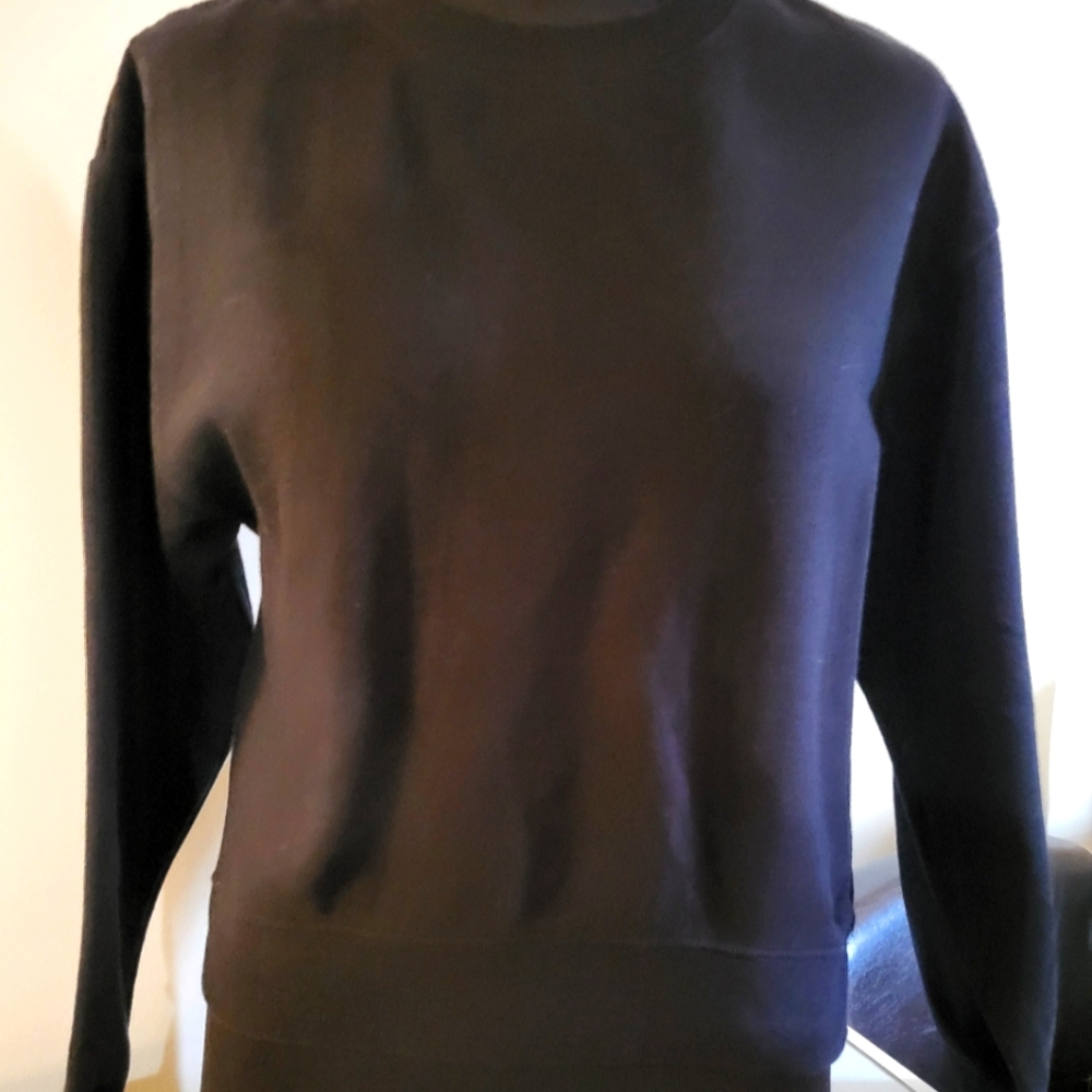 Zara Cropped Sweat topic